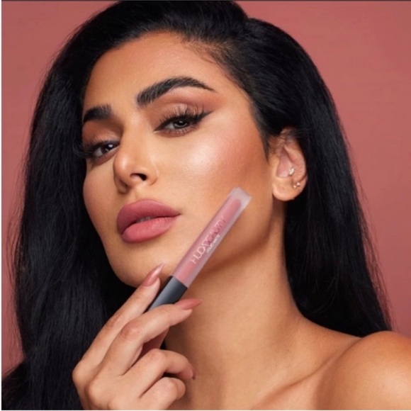 Huda Beauty Liquid Matte Lipstick Bombshell - Picture 15 of 16